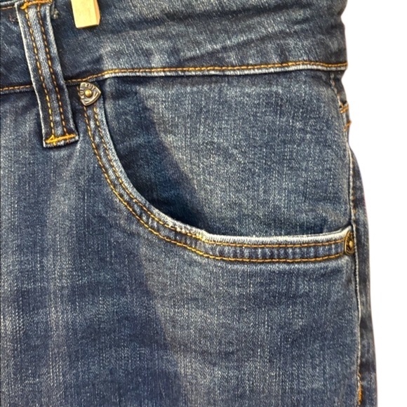 Kut from the Kloth Blue Capris (New Without Tags!!) - Picture 8 of 12